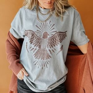 Mountain Moverz Phoenix T-Shirt. comfort colors label. NEW no tag